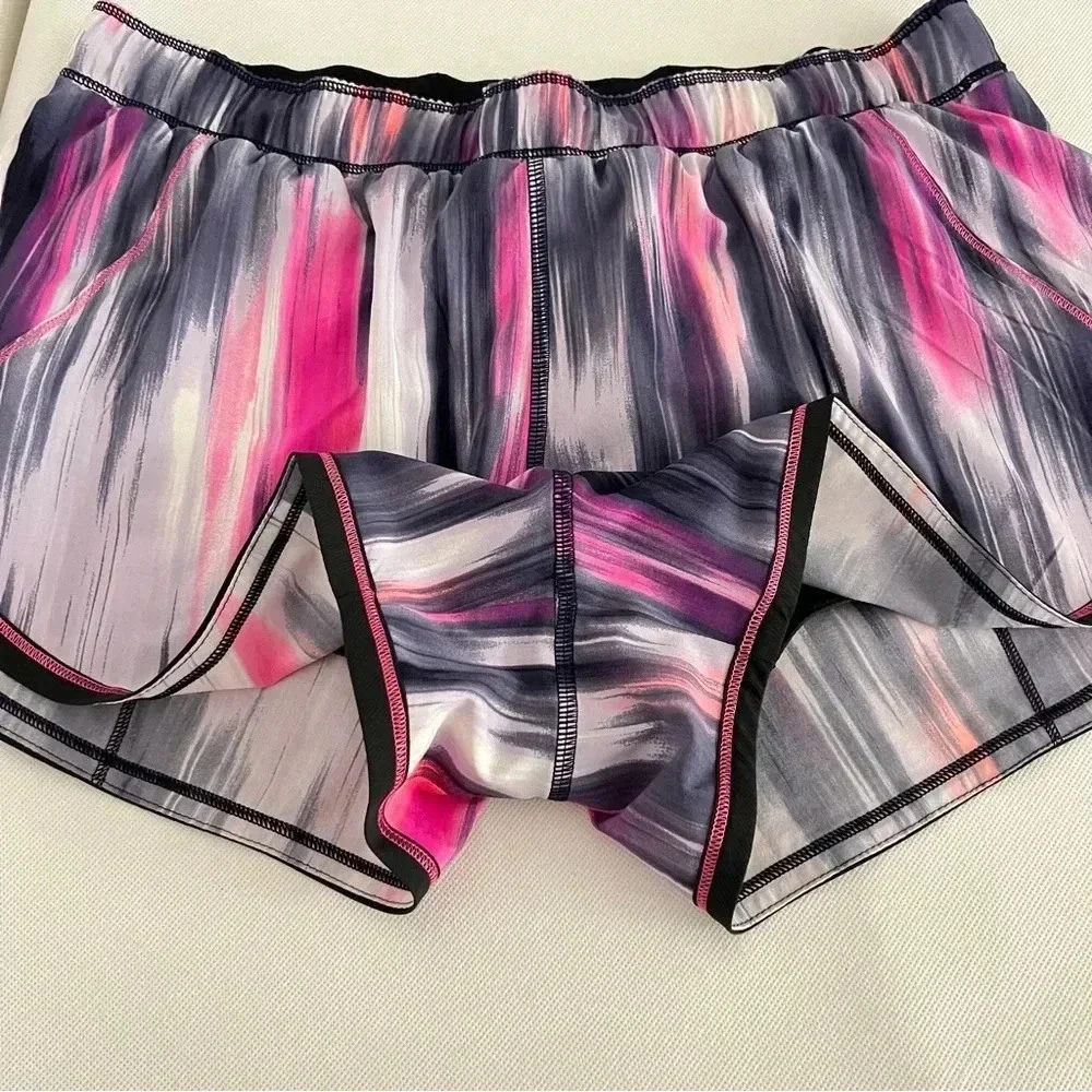 Lululemon Run Roll Down Size 6 Short Mirage Deep Indigo Built -In Underwear